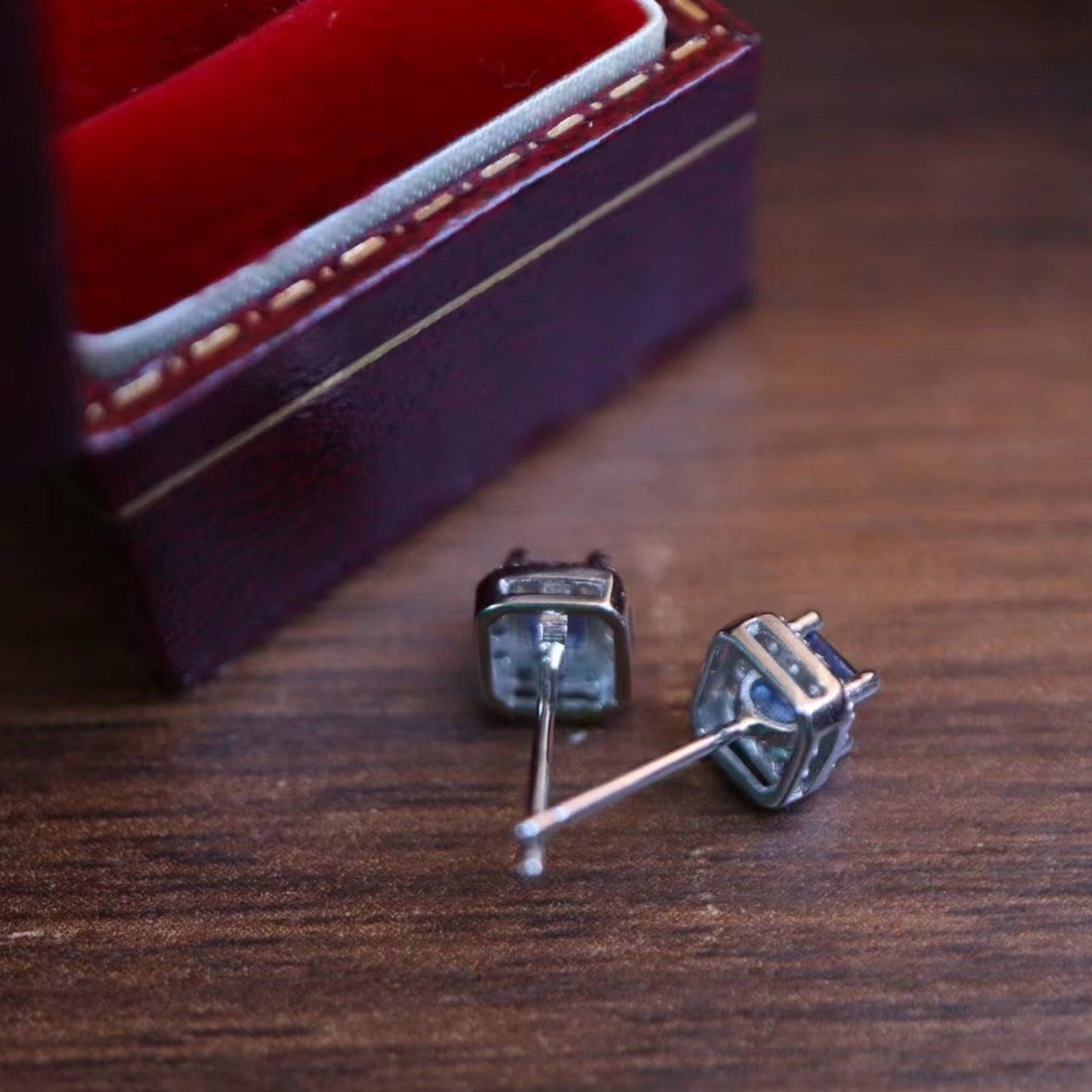 Blue Square | Sterling silver Sapphire earrings