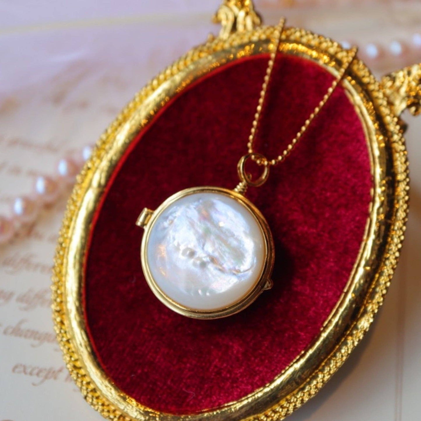 Unforgettable - Openable Locket Necklace