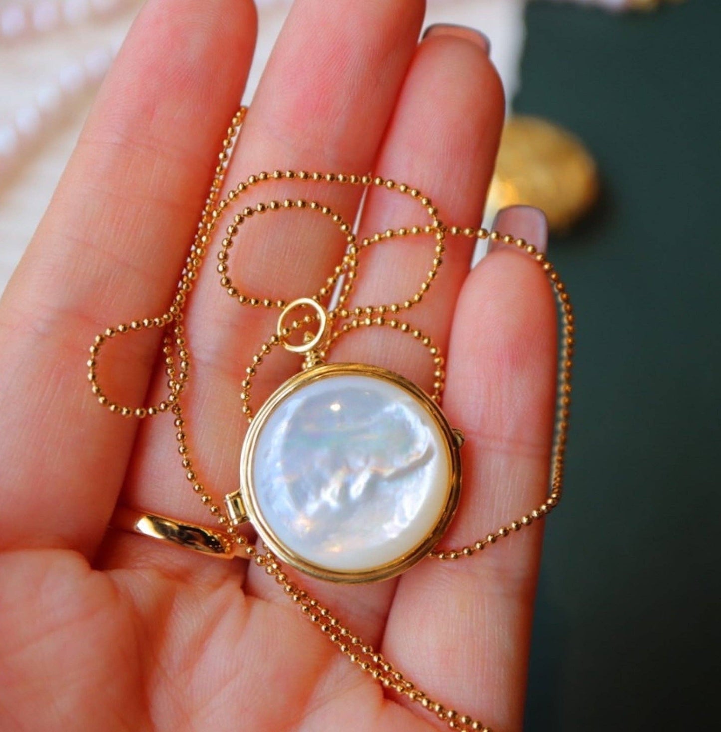 Unforgettable - Openable Locket Necklace