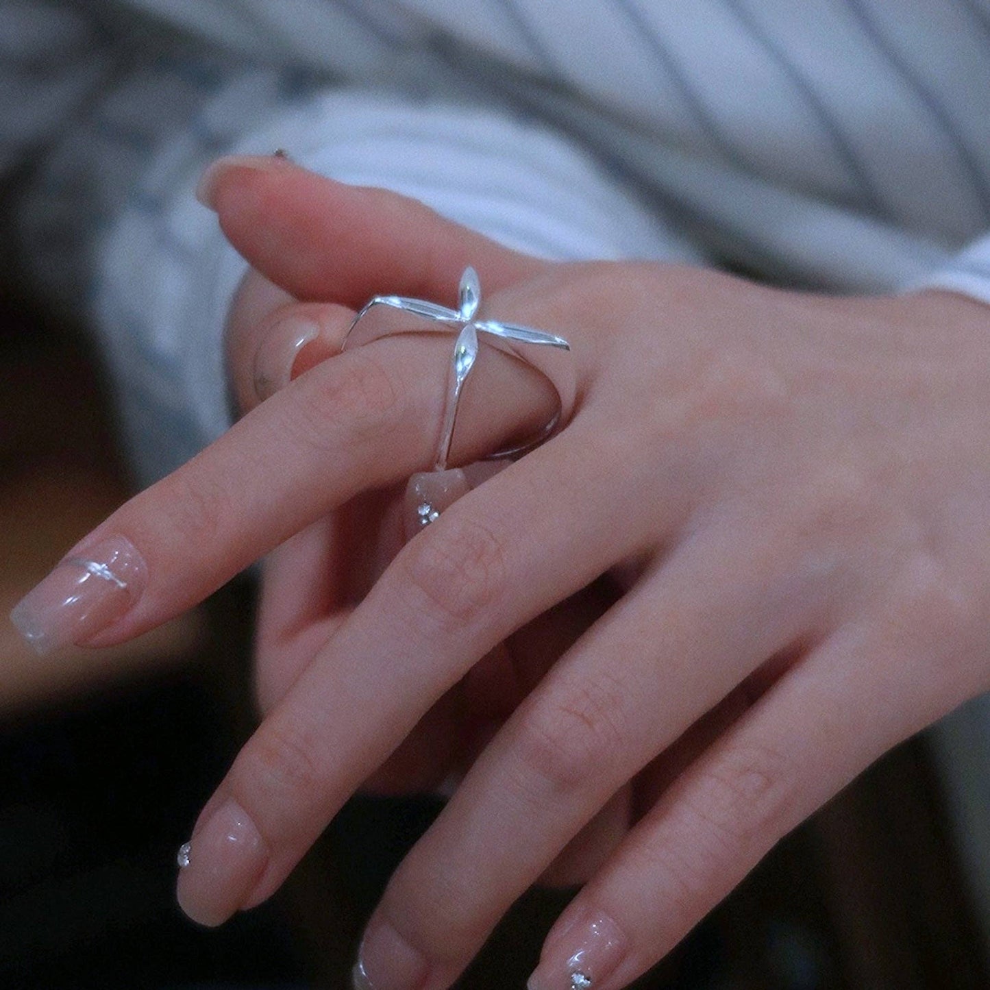 Lily Cross Ring